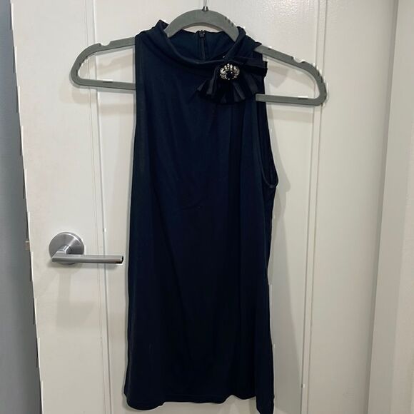 Ann Taylor Tops - Ann Taylor Pettit Top Bow Detail on Collar